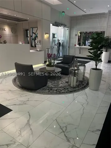 185 SE 14th Terrace Miami FL 33131