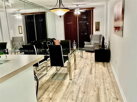 185 SE 14th Terrace Miami FL 33131