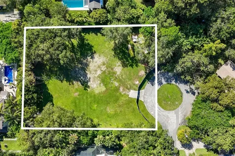 11353 SW 69th Court Pinecrest FL 33156
