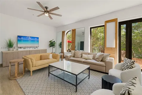 6232 Paradise Point Drive Palmetto Bay FL 33157