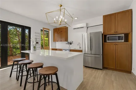 6232 Paradise Point Drive Palmetto Bay FL 33157