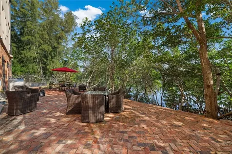 6232 Paradise Point Drive Palmetto Bay FL 33157