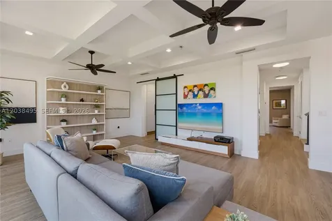 6232 Paradise Point Drive Palmetto Bay FL 33157