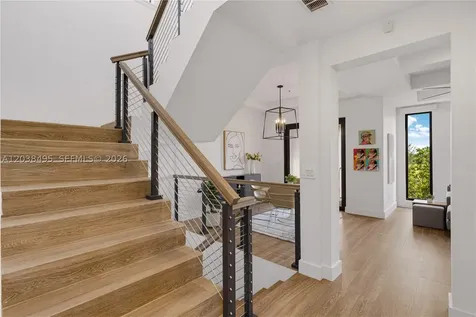 6232 Paradise Point Drive Palmetto Bay FL 33157