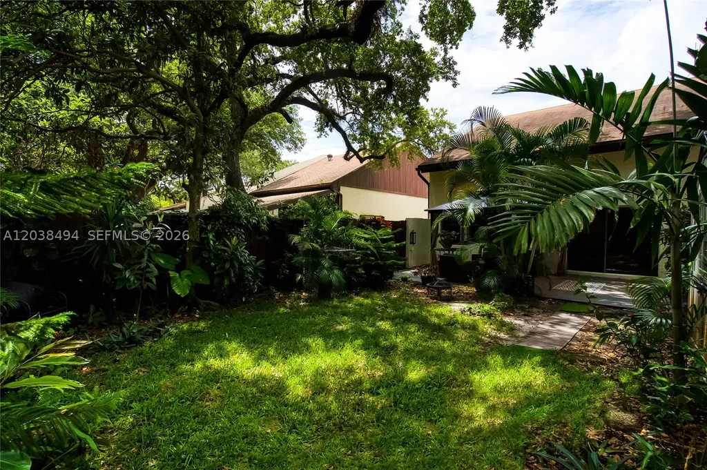 3340 Oak Drive Hollywood FL 33021