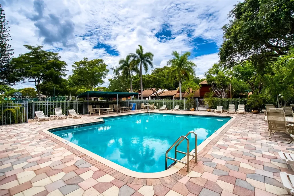 3340 Oak Drive Hollywood FL 33021