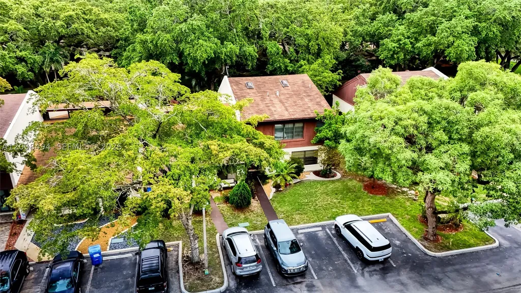 3340 Oak Drive Hollywood FL 33021