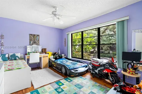 3340 Oak Drive Hollywood FL 33021