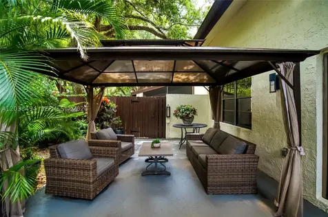 3340 Oak Drive Hollywood FL 33021