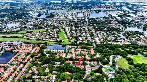 3340 Oak Drive Hollywood FL 33021