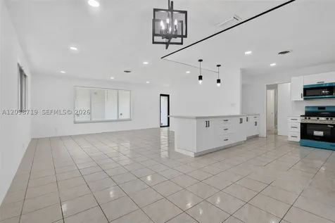 258 SW 8th Street Dania Beach FL 33004