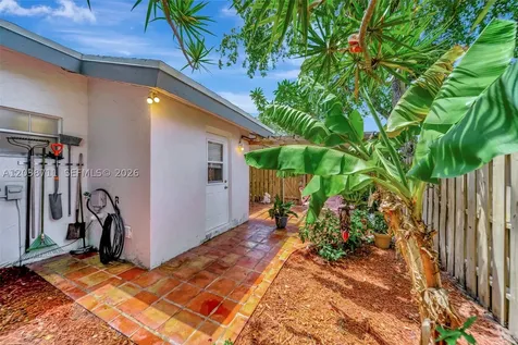 7447 W Sunrise Boulevard Plantation FL 33313
