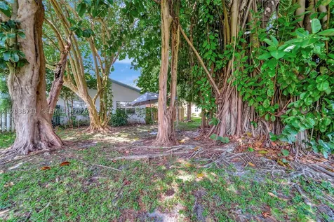 7447 W Sunrise Boulevard Plantation FL 33313