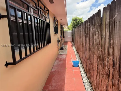 252 NW 50th Avenue Miami FL 33126