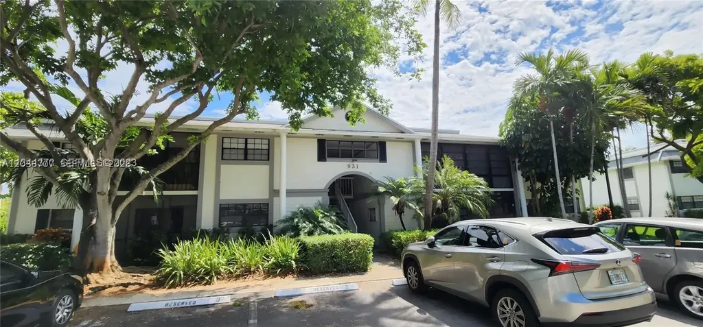 931 NE 199th Street Miami FL 33179