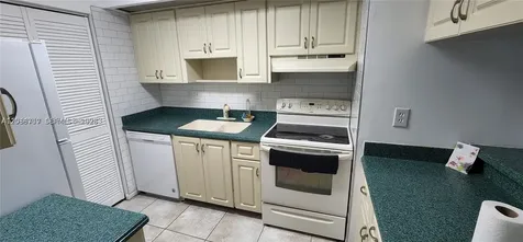 931 NE 199th Street Miami FL 33179