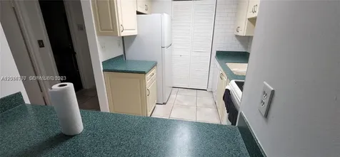 931 NE 199th Street Miami FL 33179