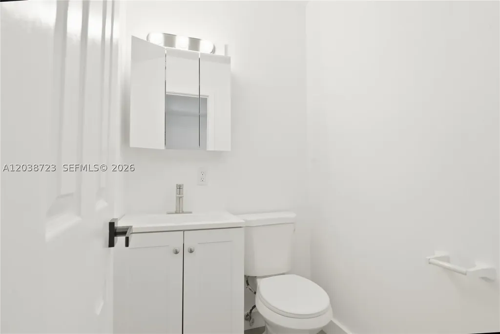 921 NW 5th Avenue Pompano Beach FL 33060