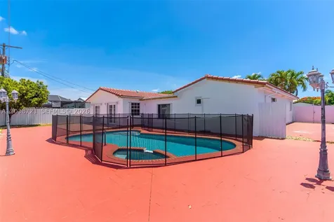 1720 SW 98th Court Miami FL 33165