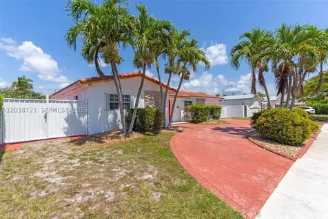 1720 SW 98th Court Miami FL 33165