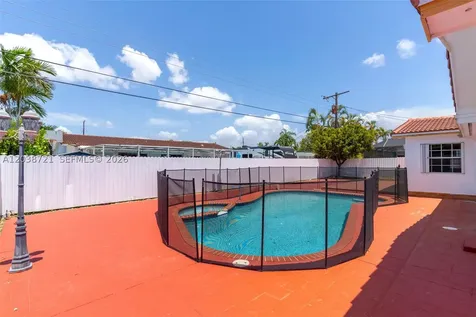 1720 SW 98th Court Miami FL 33165