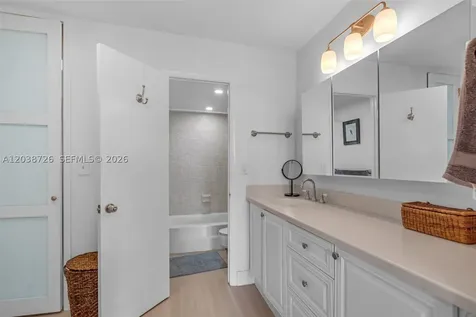 150 Ocean Lane Drive Key Biscayne FL 33149