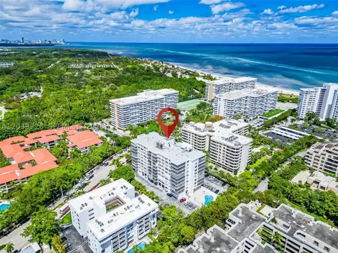 150 Ocean Lane Drive Key Biscayne FL 33149