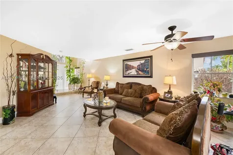 2021 Barcelona Terrace Margate FL 33063