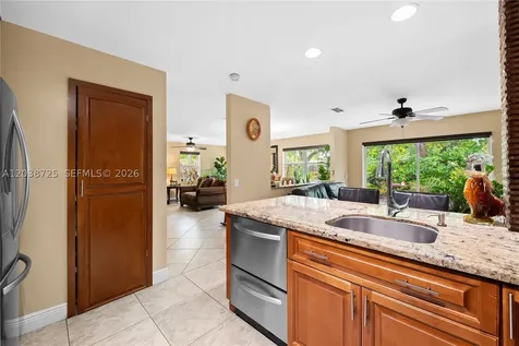 2021 Barcelona Terrace Margate FL 33063
