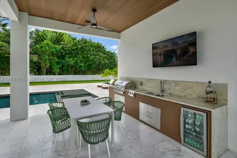 80 NW 129th Avenue Miami FL 33182