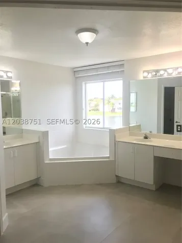 6674 NW 107th Place Doral FL 33178