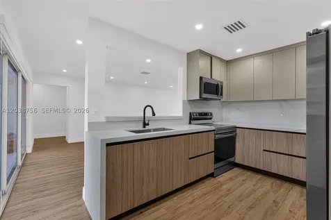 8201 SW 42nd Street Miami FL 33155