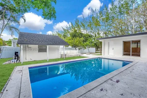 8201 SW 42nd Street Miami FL 33155