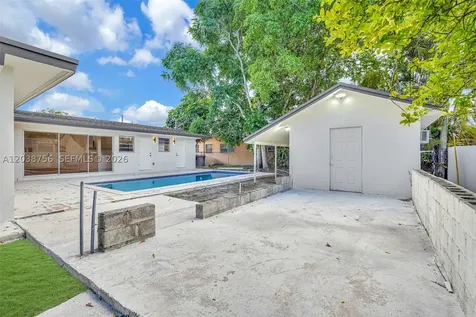 8201 SW 42nd Street Miami FL 33155