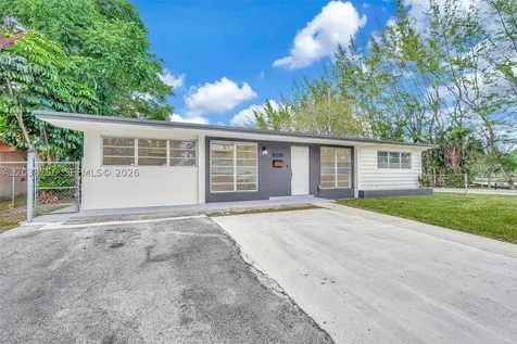8201 SW 42nd Street Miami FL 33155