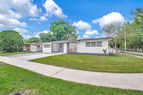 8201 SW 42nd Street Miami FL 33155