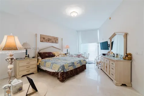15811 Collins Avenue Sunny Isles Beach FL 33160