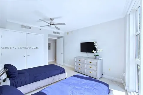 Hallandale Beach FL 33009