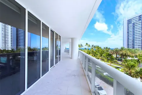 Hallandale Beach FL 33009