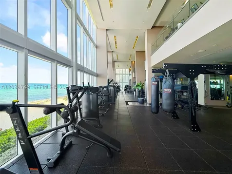 Hallandale Beach FL 33009