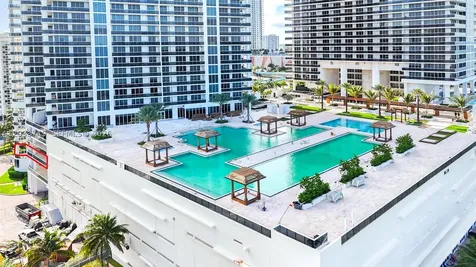 Hallandale Beach FL 33009