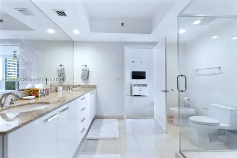 Hallandale Beach FL 33009