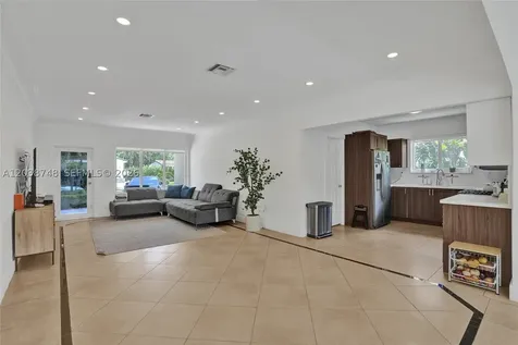 2025 Alamanda Drive North Miami FL 33181