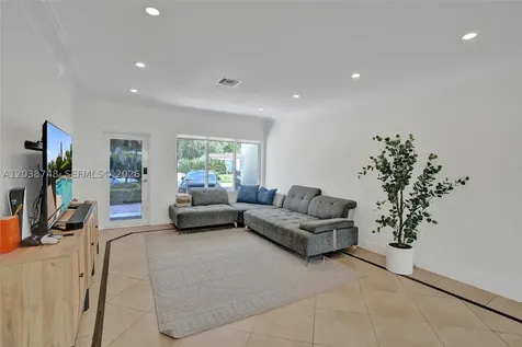 2025 Alamanda Drive North Miami FL 33181