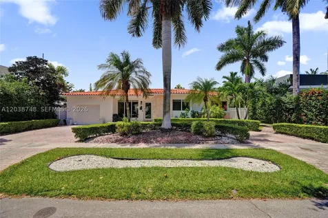2025 Alamanda Drive North Miami FL 33181