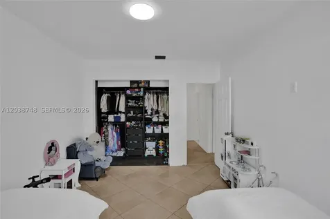 2025 Alamanda Drive North Miami FL 33181