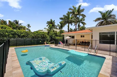 2025 Alamanda Drive North Miami FL 33181