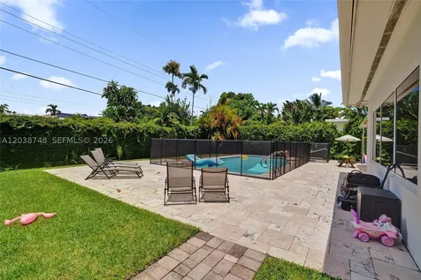2025 Alamanda Drive North Miami FL 33181