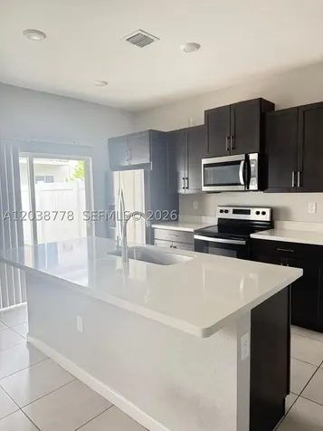 834 SE 16th Court Homestead FL 33034