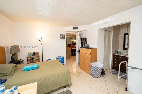 3531 Inverrary Drive Lauderhill FL 33319